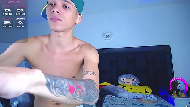 Snapshot of Nice_ButtX chatting on 18, 9, 2025 Nice ButtX online show from 18, 9, 2025