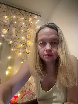 Snapshot of Susanel chatting on 20, 12, 2024 Susanel online show from 20, 12, 2024