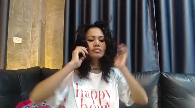 Snapshot of nareethai chatting on 25, 1, 2025 nareethai online show from 25, 1, 2025