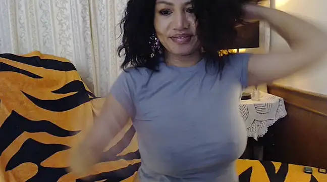 Snapshot of nareethai chatting on 23, 3, 2025 nareethai online show from 23, 3, 2025