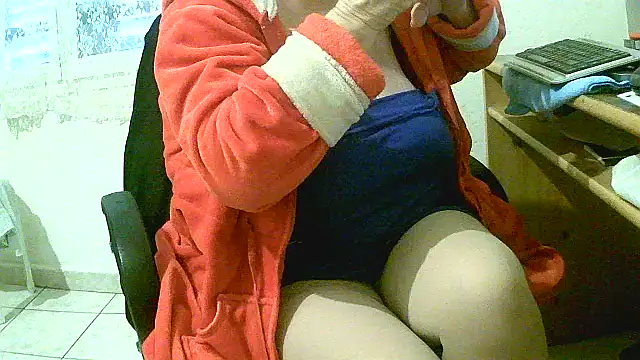 Snapshot of douceur63 chatting on 26, 12, 2024 douceur63 online show from 26, 12, 2024