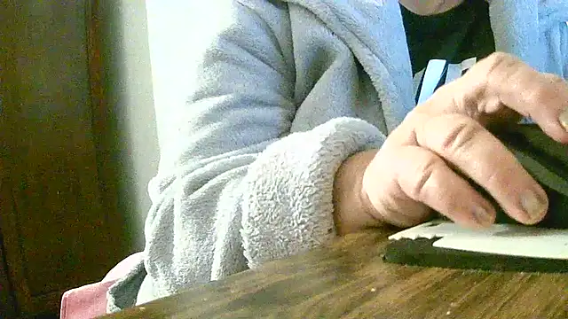 Snapshot of douceur63 chatting on 23, 11, 2025 douceur63 online show from 23, 11, 2025