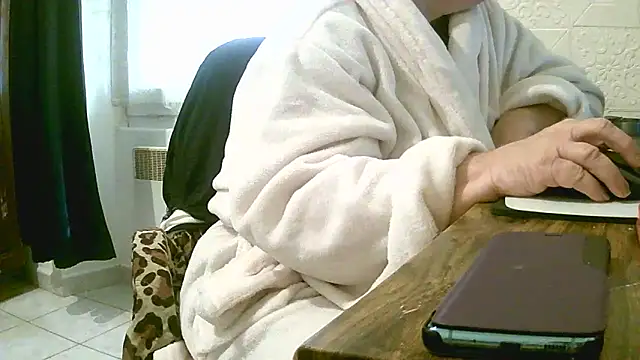 Snapshot of douceur63 chatting on 21, 2, 2026 douceur63 online show from 21, 2, 2026