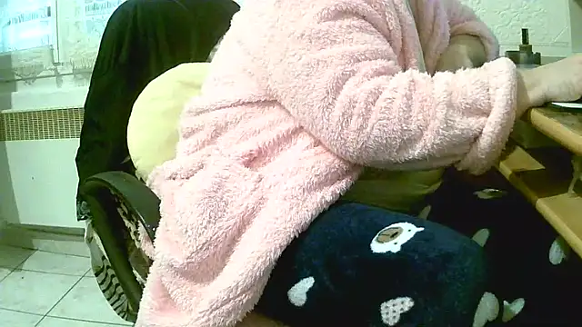 Snapshot of douceur63 chatting on 25, 2, 2026 douceur63 online show from 25, 2, 2026