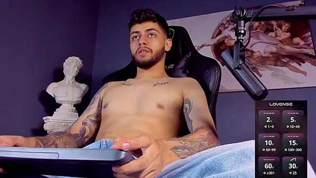 Snapshot of alessandro_duty chatting on 16, 1, 2025 alessandro duty online show from 16, 1, 2025