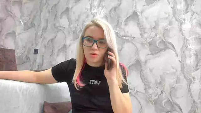 Snapshot of succubus chatting on 9, 3, 2025 succubus online show from 9, 3, 2025