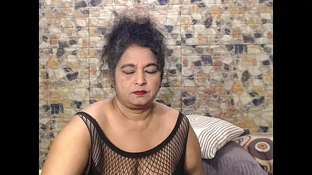 Snapshot of indianstar75 chatting on 6, 11, 2025 indianstar75 online show from 6, 11, 2025