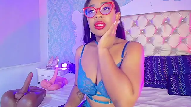 CaseyMoon online show from 10, 4, 2026