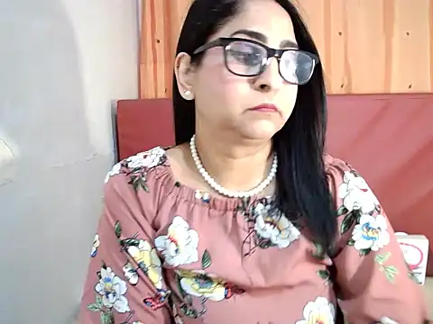 Snapshot of Indiankushy chatting on 13, 2, 2025 Indiankushy online show from 13, 2, 2025