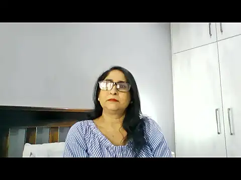 Snapshot of Indiankushy chatting on 17, 6, 2026 Indiankushy online show from 17, 6, 2026