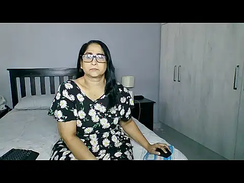 Snapshot of Indiankushy chatting on 18, 6, 2026 Indiankushy online show from 18, 6, 2026