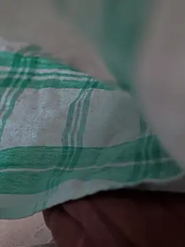 Snapshot of hardcap chatting on 25, 11, 2025 hardcap online show from 25, 11, 2025