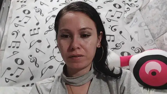 Venusluxodomme online show from 2, 12, 2024