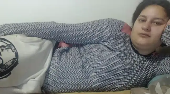 Snapshot of flowerlauren chatting on 23, 1, 2025 flowerlauren online show from 23, 1, 2025