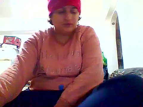 Snapshot of flowerlauren chatting on 1, 11, 2025 flowerlauren online show from 1, 11, 2025