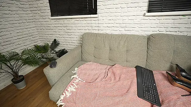 Snapshot of JessicaNylonQueen chatting on 1, 2, 2025 JessicaNylonQueen online show from 1, 2, 2025