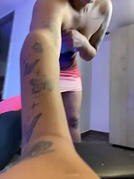 Snapshot of Victoria14_ chatting on 8, 10, 2025 Victoria14 online show from 8, 10, 2025