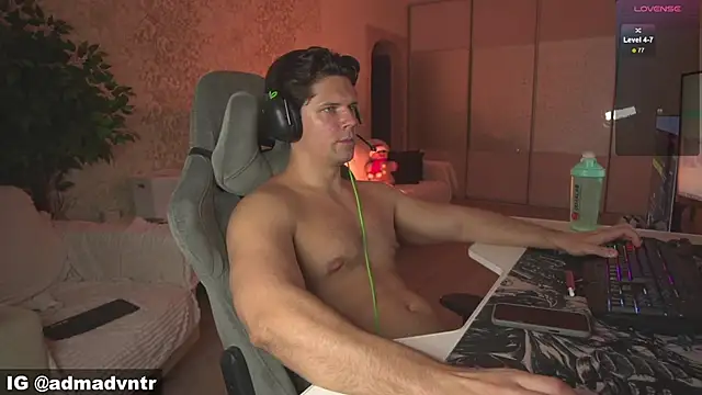 Snapshot of Rus_adventure7 chatting on 15, 5, 2026 Rus adventure7 online show from 15, 5, 2026