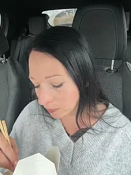 Snapshot of Viola_Beck chatting on 28, 2, 2025 Viola Beck online show from 28, 2, 2025