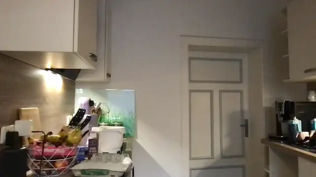 Snapshot of Viola_Beck chatting on 14, 11, 2025 Viola Beck online show from 14, 11, 2025