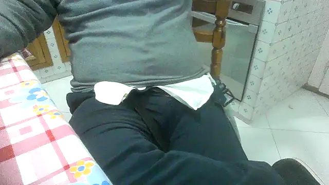 Snapshot of polloiw chatting on 20, 11, 2025 polloiw online show from 20, 11, 2025