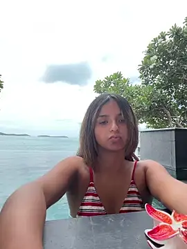 Snapshot of LunaSophia_ chatting on 2, 7, 2026 LunaSophia online show from 2, 7, 2026