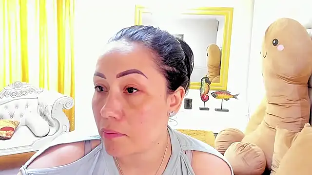 Snapshot of gaby_trent chatting on 31, 12, 2024 gaby trent online show from 31, 12, 2024