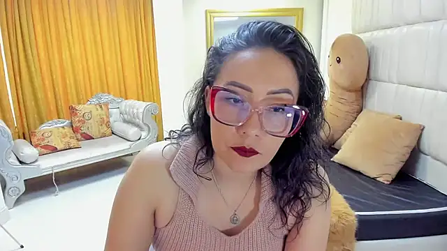 Snapshot of gaby_trent chatting on 8, 3, 2025 gaby trent online show from 8, 3, 2025