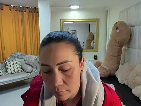 gaby trent online show from 10, 11, 2025