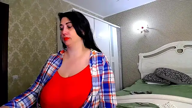 Snapshot of Evelyn_Shy chatting on 13, 2, 2026 Evelyn Shy online show from 13, 2, 2026