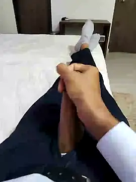 Snapshot of GUJJU_GUJARATI chatting on 21, 1, 2025 GUJJU GUJARATI online show from 21, 1, 2025