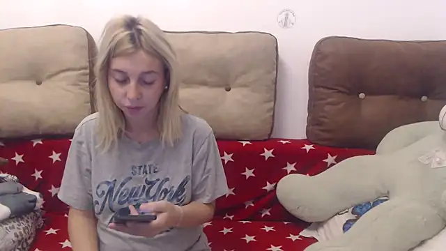 Snapshot of Aliss_Hottie chatting on 12, 9, 2025 Aliss Hottie online show from 12, 9, 2025