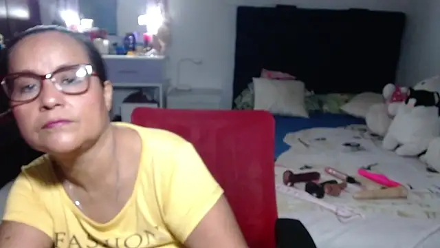 pervert mommy  online show from 26, 6, 2026