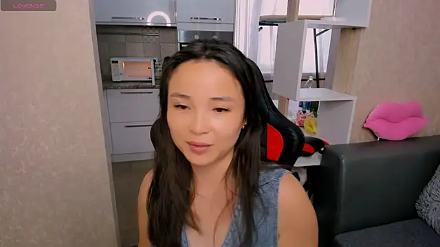 Snapshot of AyaMoon chatting on 10, 9, 2025 AyaMoon online show from 10, 9, 2025