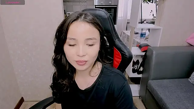 Snapshot of AyaMoon chatting on 2, 10, 2025 AyaMoon online show from 2, 10, 2025