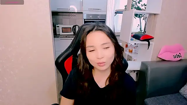 Snapshot of AyaMoon chatting on 24, 10, 2025 AyaMoon online show from 24, 10, 2025