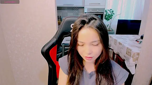 Snapshot of AyaMoon chatting on 11, 11, 2025 AyaMoon online show from 11, 11, 2025