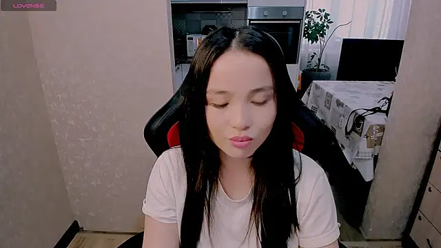 Snapshot of AyaMoon chatting on 19, 11, 2025 AyaMoon online show from 19, 11, 2025