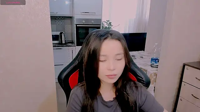 Snapshot of AyaMoon chatting on 4, 12, 2025 AyaMoon online show from 4, 12, 2025