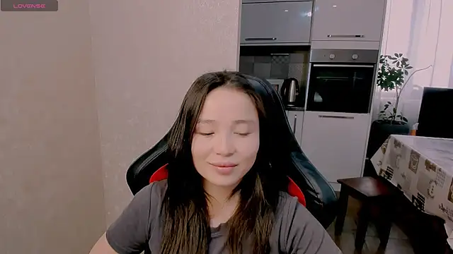 Snapshot of AyaMoon chatting on 5, 12, 2025 AyaMoon online show from 5, 12, 2025