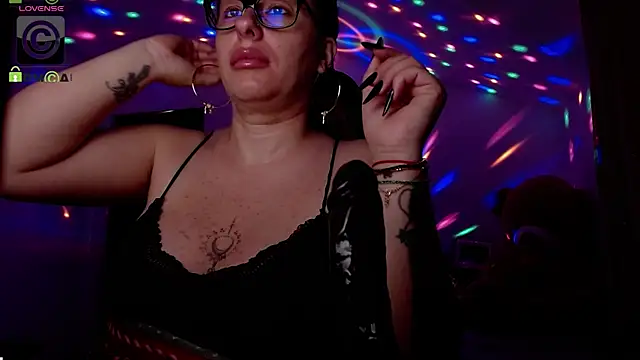 SonyaDevon online show from 23, 5, 2026