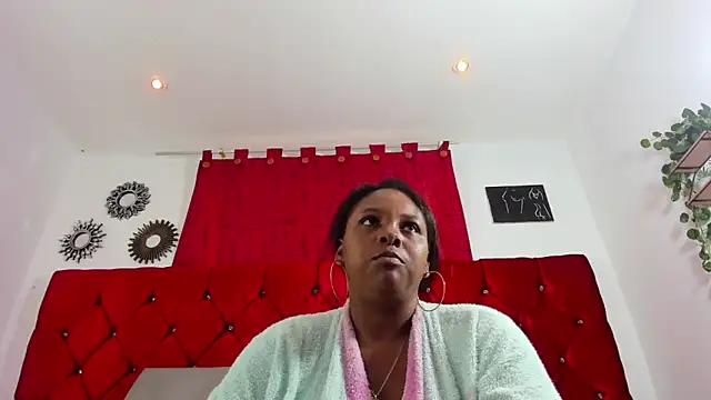 Snapshot of harleyevaans chatting on 6, 3, 2025 harleyevaans online show from 6, 3, 2025