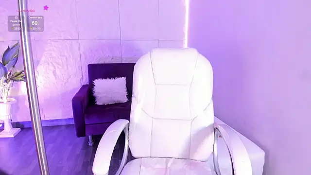 Snapshot of Pamela_roberts chatting on 8, 1, 2026 Pamela roberts online show from 8, 1, 2026