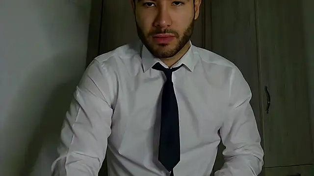 Snapshot of Justynn1 chatting on 17, 11, 2025 Justynn1 online show from 17, 11, 2025