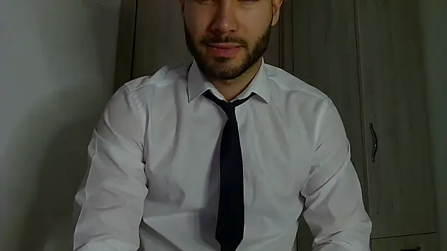 Snapshot of Justynn1 chatting on 23, 11, 2025 Justynn1 online show from 23, 11, 2025