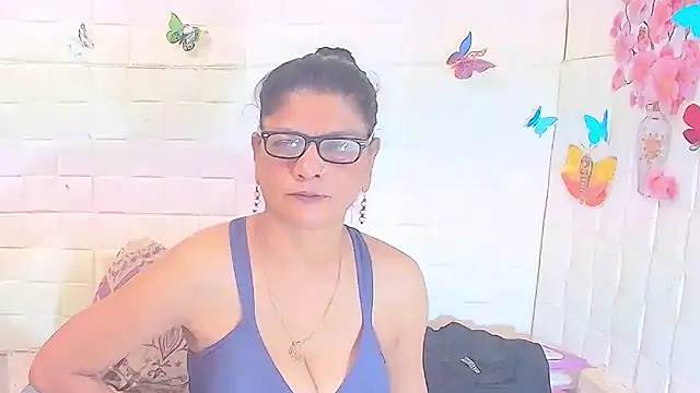 Snapshot of IndianAllure chatting on 10, 11, 2025 IndianAllure online show from 10, 11, 2025