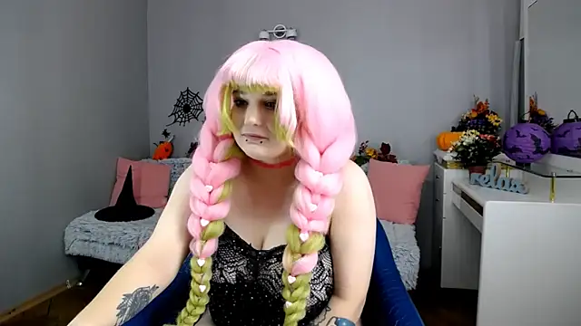 Estheri online show from 29, 10, 2025