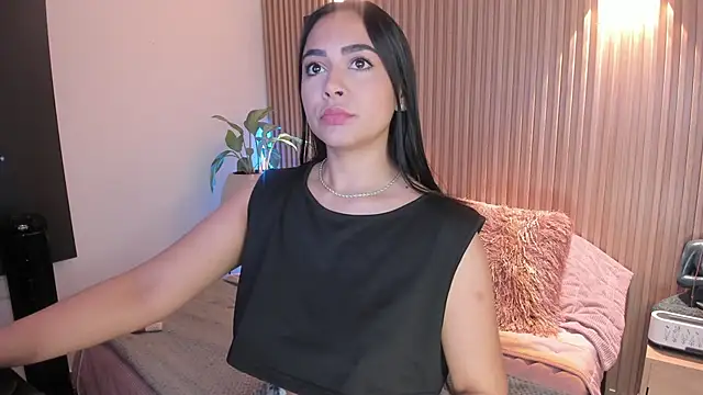 Snapshot of AMELIE_xx chatting on 5, 11, 2025 AMELIE xx online show from 5, 11, 2025