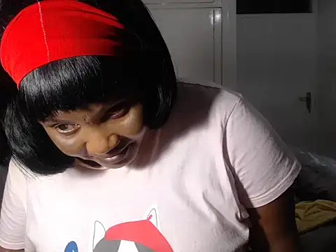 Snapshot of BigButtGodess chatting on 18, 11, 2025 BigButtGodess online show from 18, 11, 2025