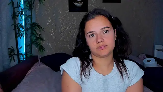 Shyfantasies online show from 7, 3, 2025